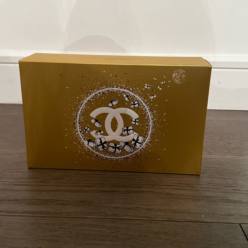 CHANEL On The Go Moisture Set Holiday Gift Set 2023 NEW